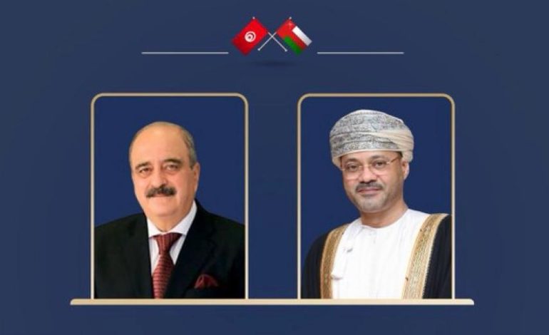 اتصال هاتفي بين وزيري خارجية تونس وسلطنة عُمان يؤكد متانة العلاقات بين البلدين الشقيقين.