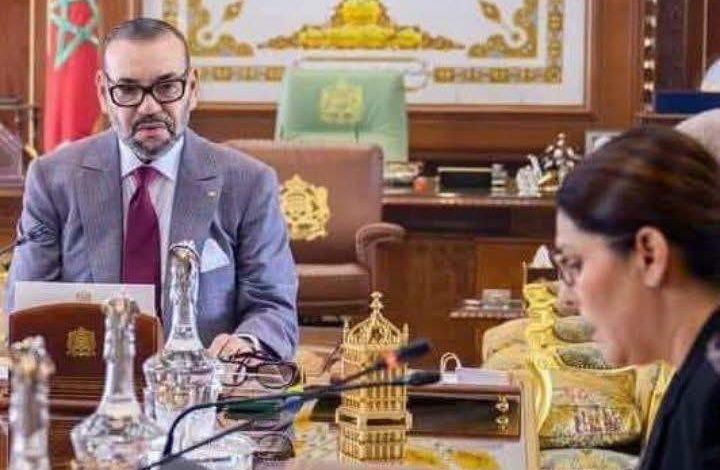 فاطمة الزهراء المنصوري تفتح بابا جديدا في تاريخ المملكة المغربية.
