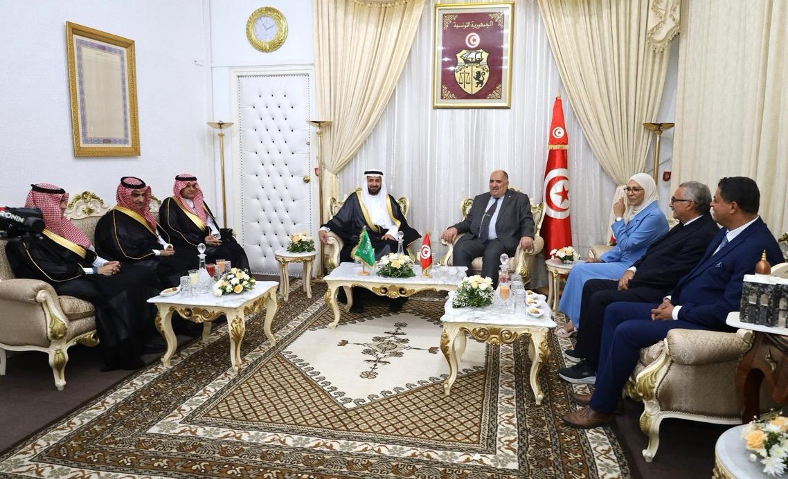 السعودية… شرف خدمة الحرمين و وسام محبة في قلوب المسلمين .